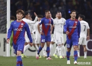 英雄联盟总决赛直播-球队坚守阵型守住胜利防守成为重中之重