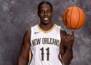 英雄联盟总决赛赛程-马刺翻盘辽宁队，霍勒迪高光表现