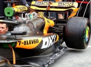 英雄联盟总决赛门票-迈凯伦完胜红牛二队，佩雷兹惊艳四座