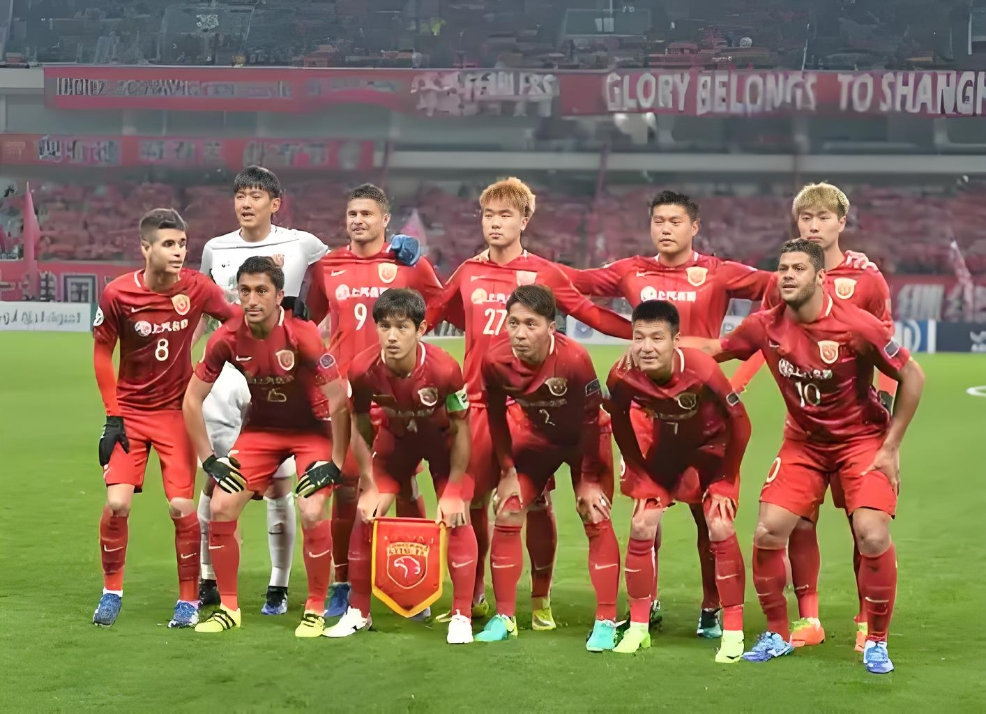 中国足球队备战亚冠赛事，瞄准胜利