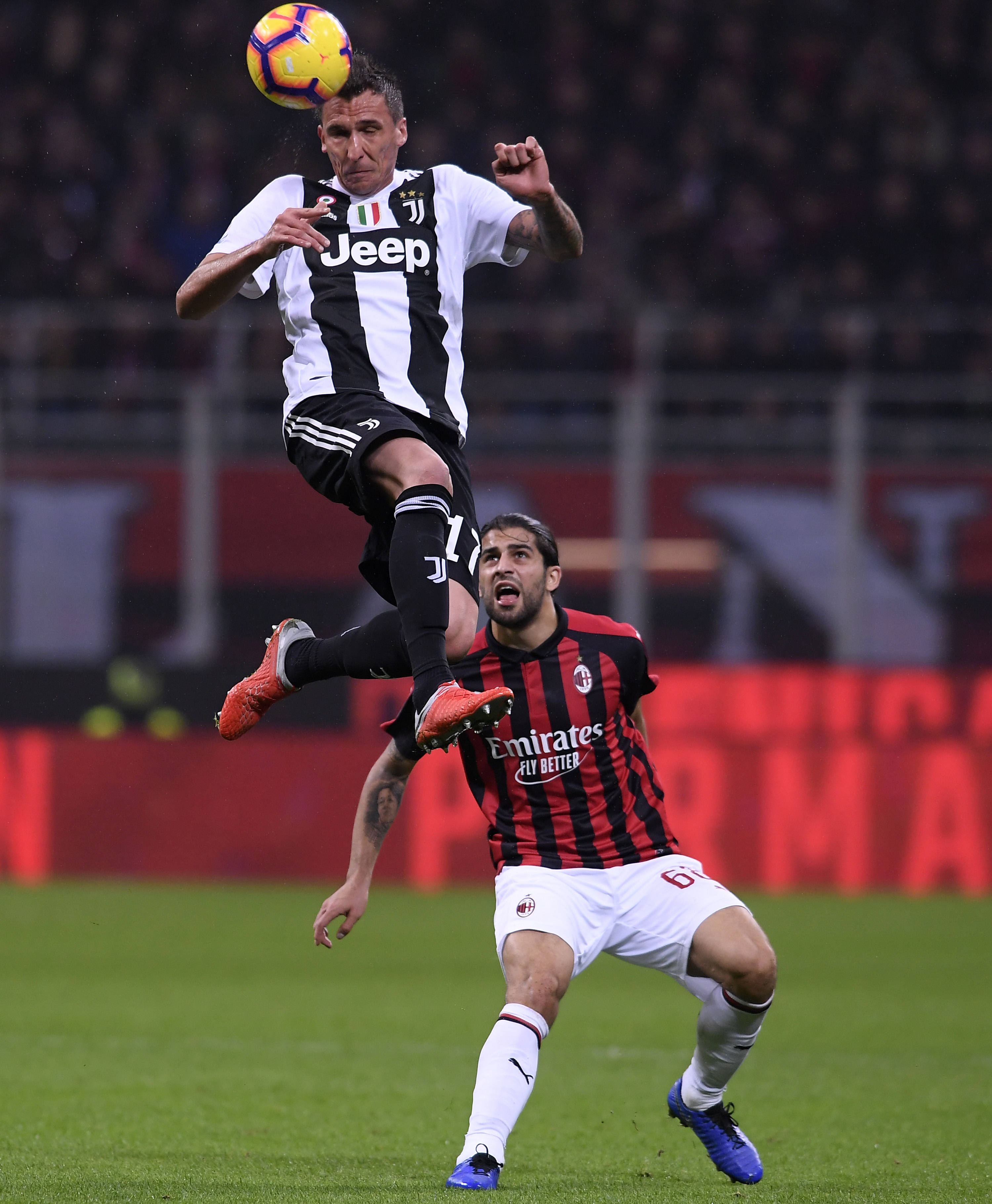 尤文图斯主场击败对手，继续追赶积分榜榜首的简单介绍