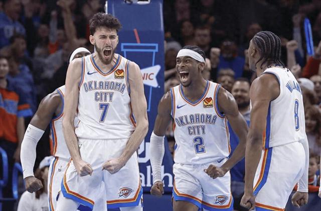 包含超级巨星展现统治力，领导球队夺冠的词条