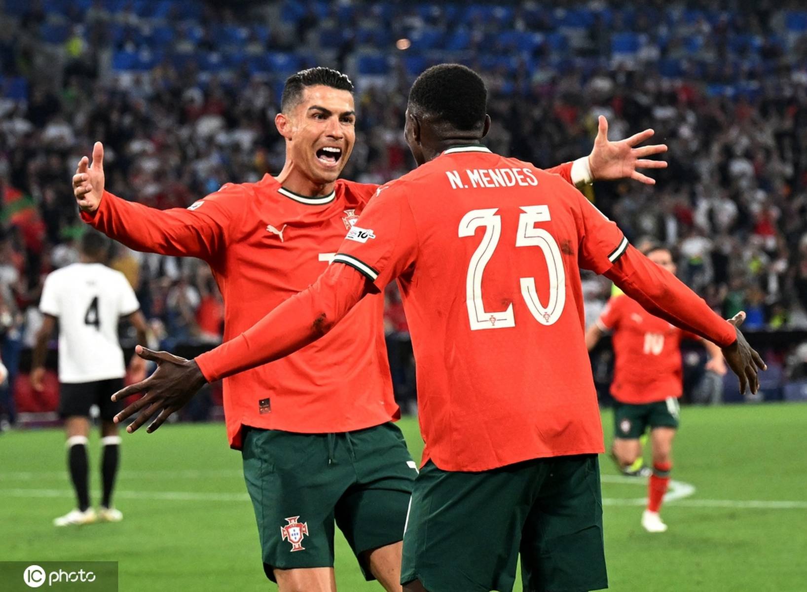 豪门对决！欧洲杯上演世纪大战