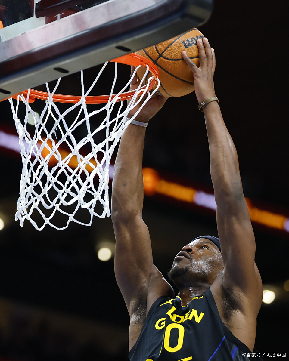 马刺翻盘辽宁队，霍勒迪高光表现