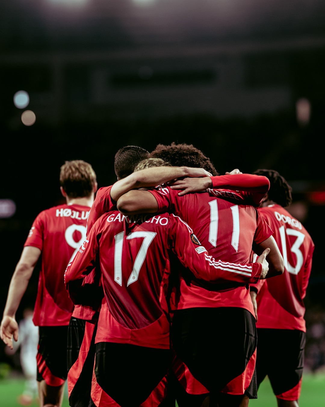 曼联客场失利,欧战资格岌岌可危 曼联客场失利,欧战资格岌岌可危