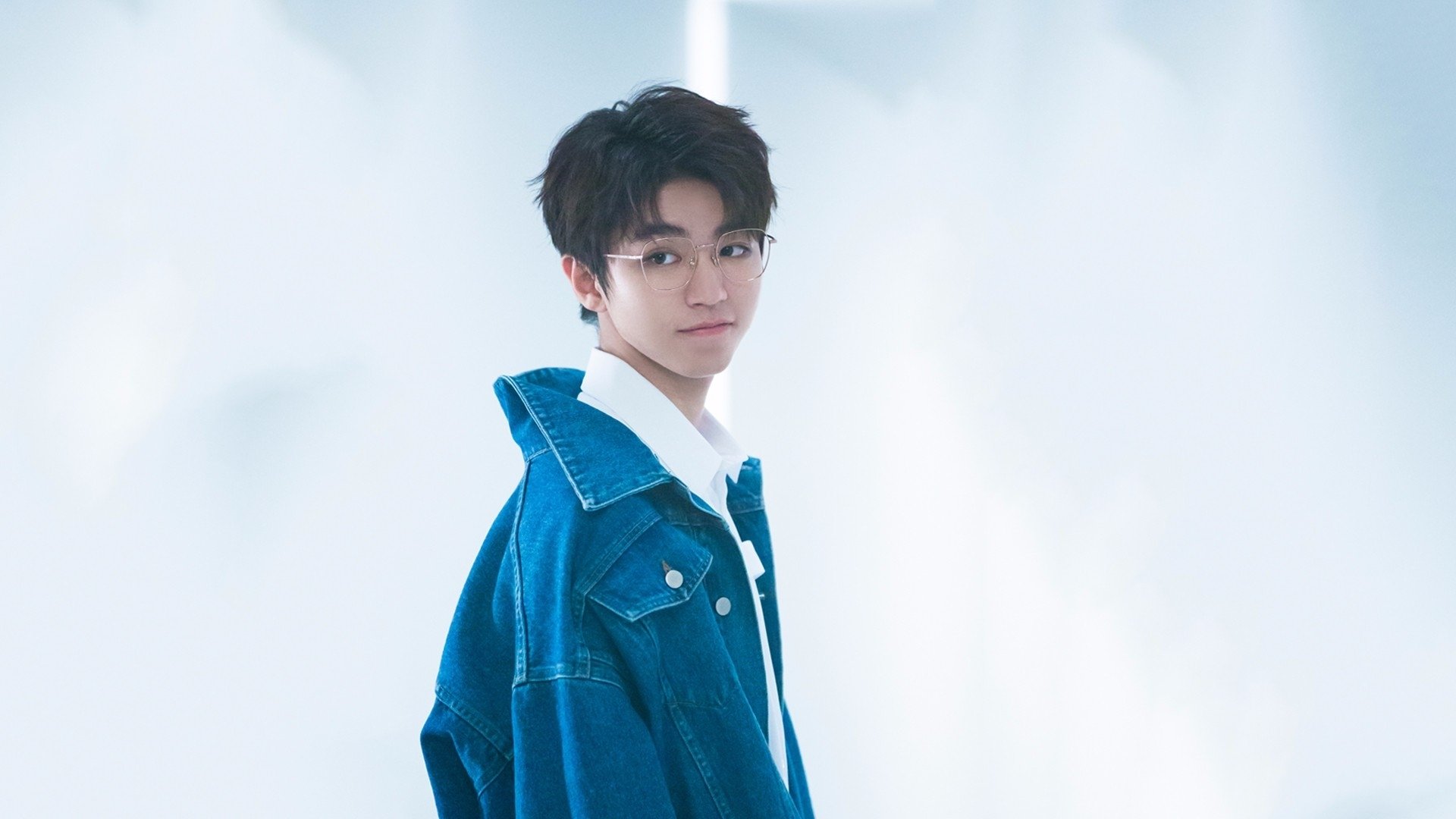 伦敦雨夜，格纳布里如猎鹰击碎巴黎