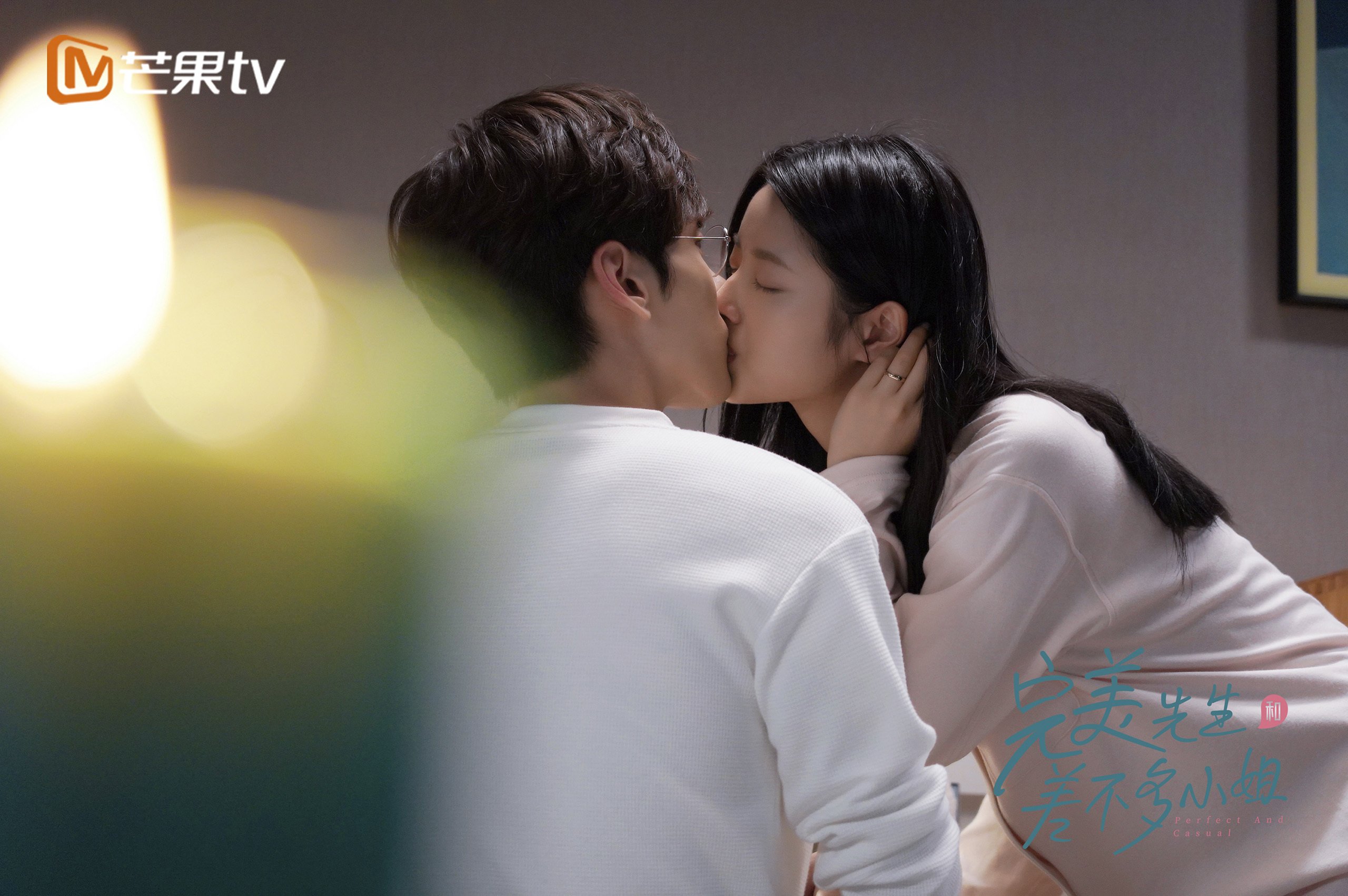 绿茵与沙场，当国家德比遇上外交终结—双重焦点下的全球目光争夺战