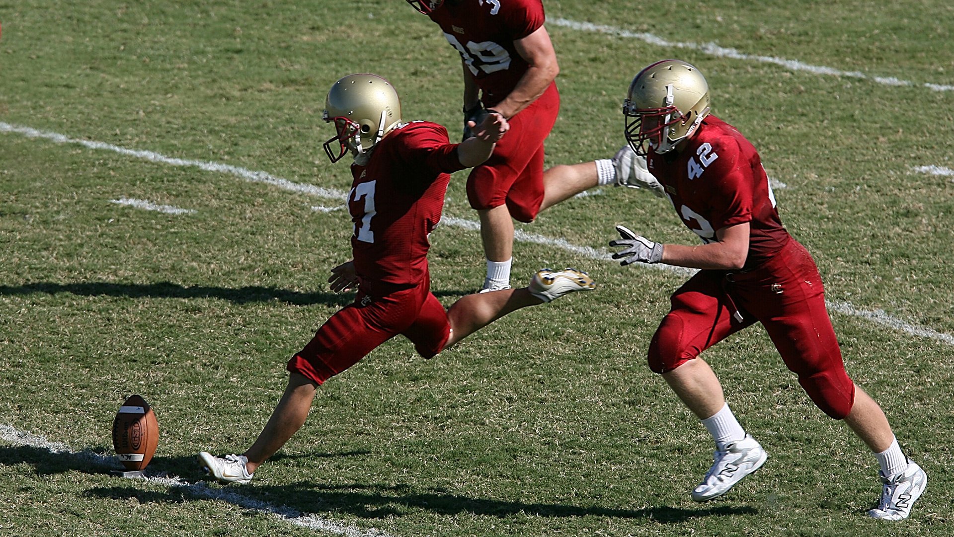 哨响时，斯通斯带回的不止是三分