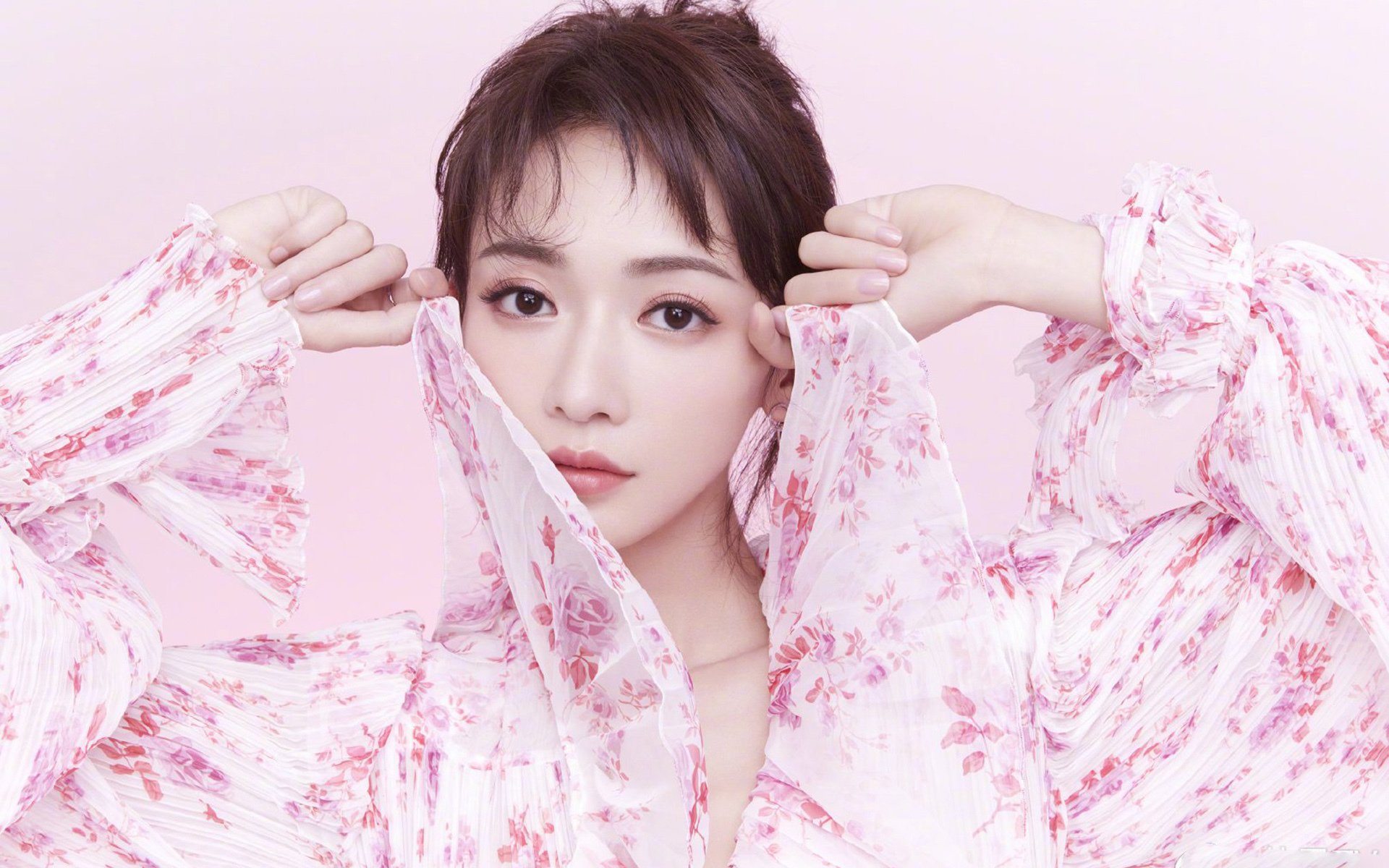 欧冠淘汰赛之夜，恩比德大场面先生，跨越球场的君王